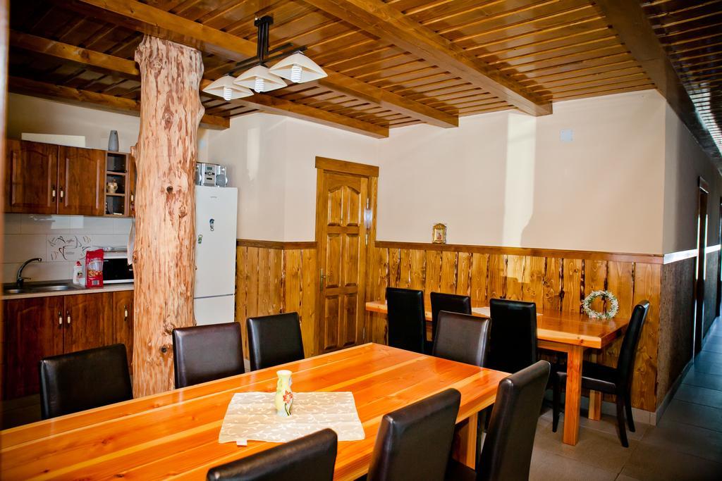 Conacul De Sub Munte Villa Novaci-Străini Buitenkant foto